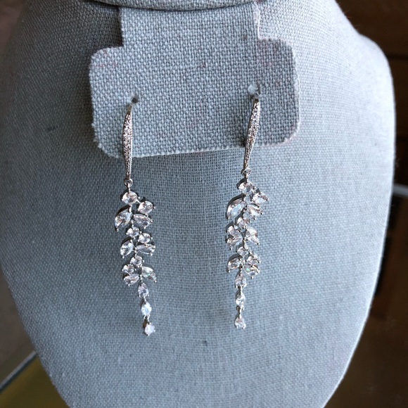 Cubic Zirconia Crystal Long Leaf Shaped Dangle Earrings - Picture 4 of 4